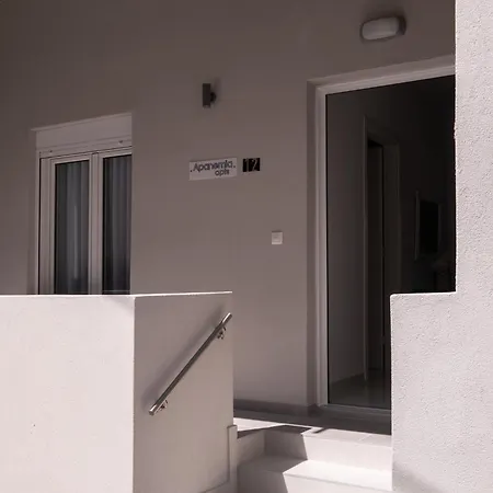Apanemia Apartment Apartman