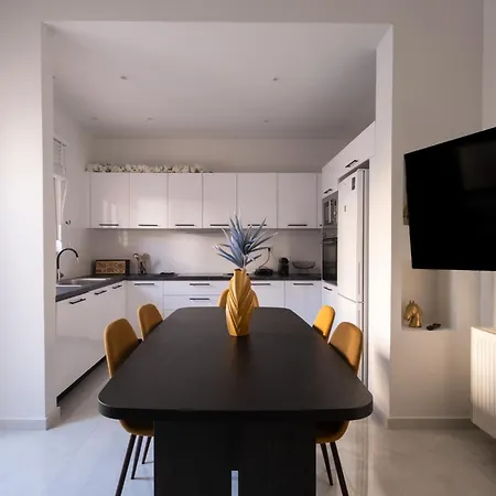 Apanemia Apartment Apartman *