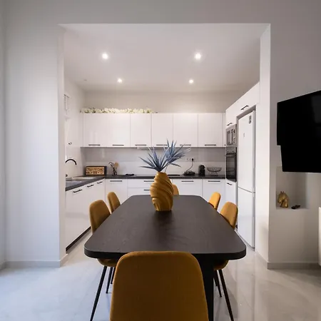 Apartman Apanemia Apartment *
