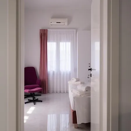 Apartman Apanemia Apartment *